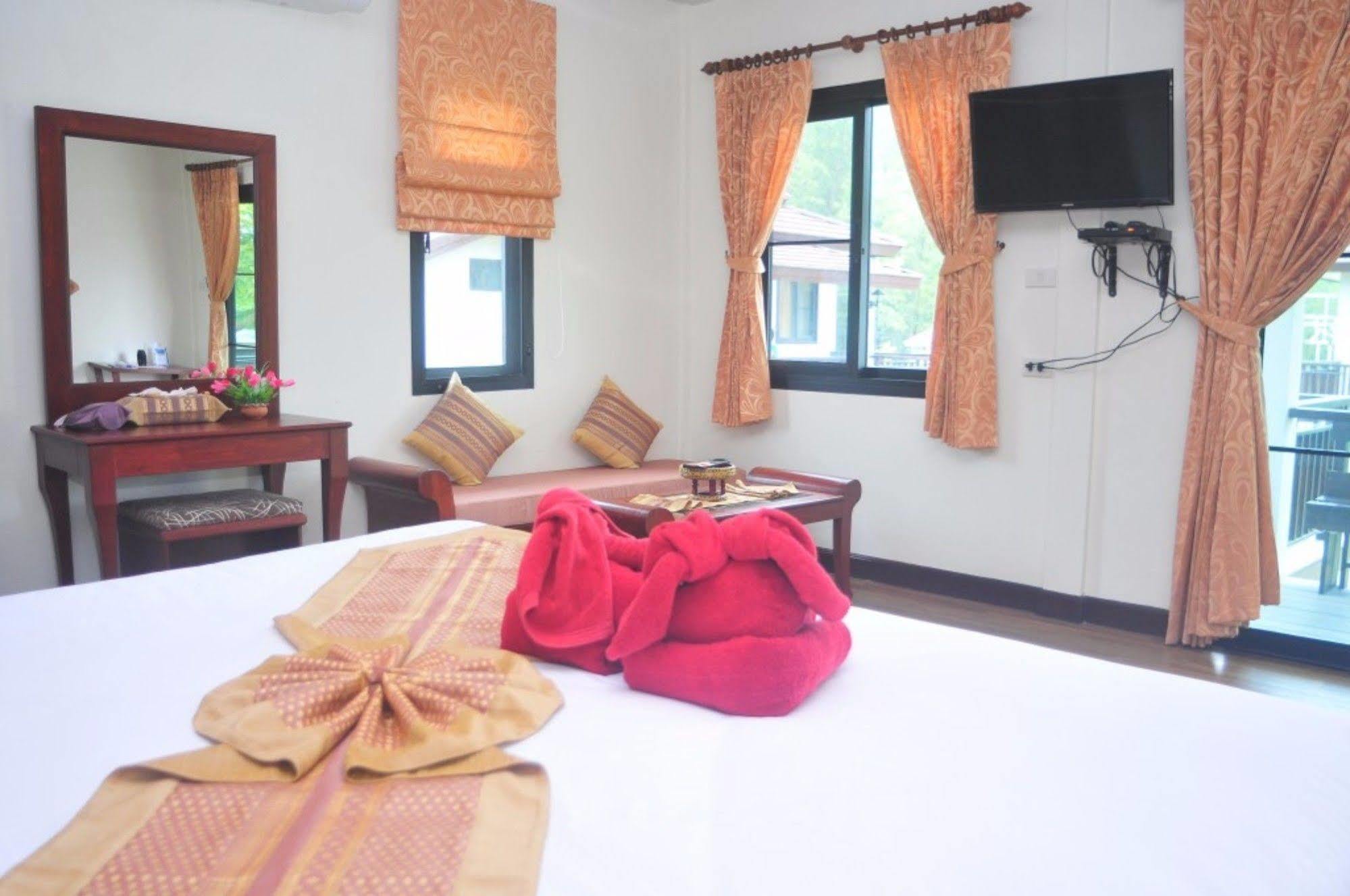 The Hip Resort @ Khao Lak Bang Sak Eksteriør bilde